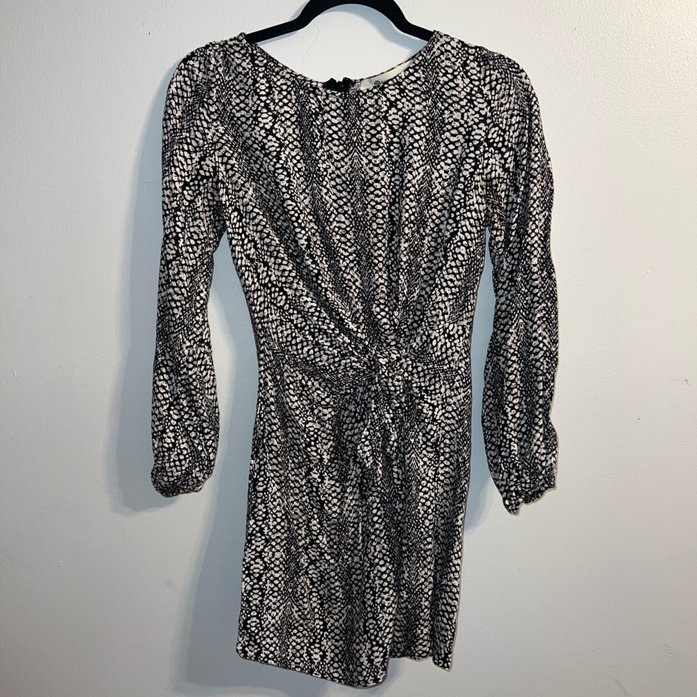 Long sleeve tie dress